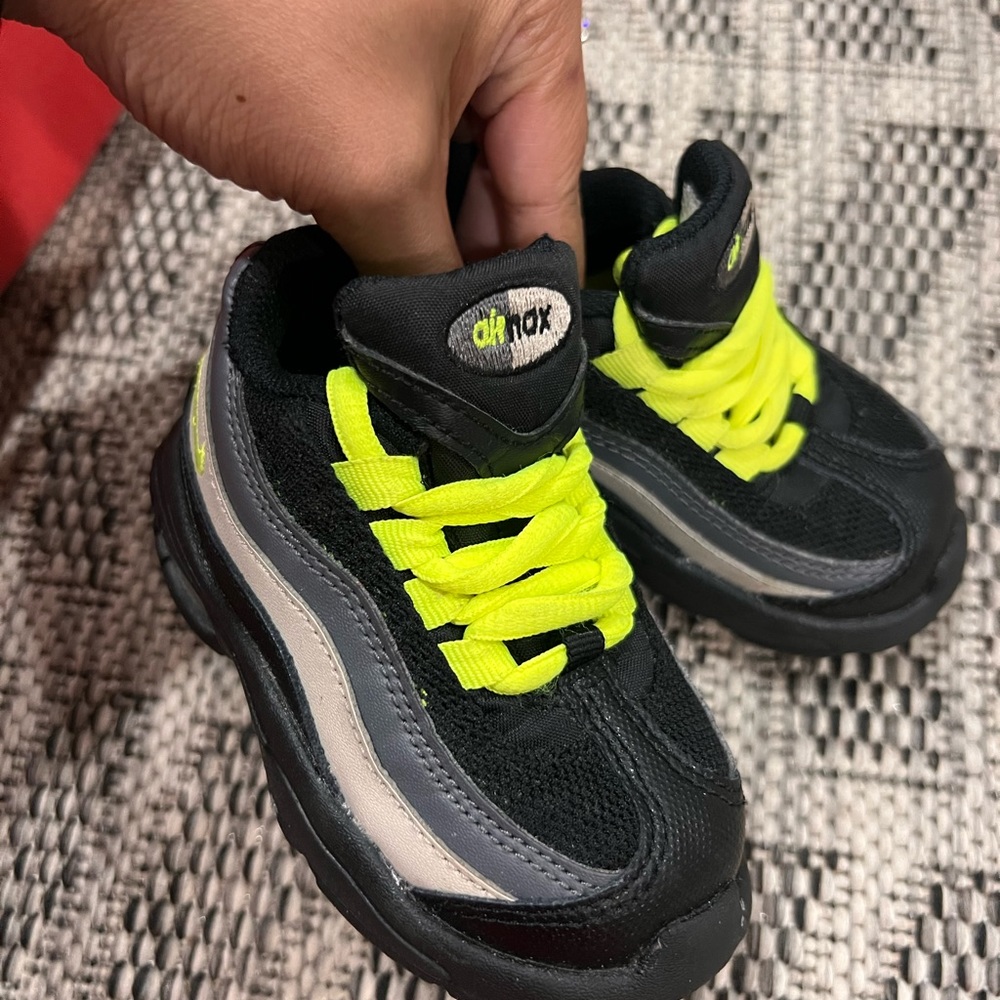Nike Air Max 95 ‘Black Volt’ Black Lime Green Toddler Size 5